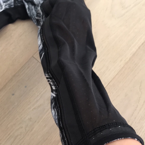 Lululemon athletica - Picture 2 of 4